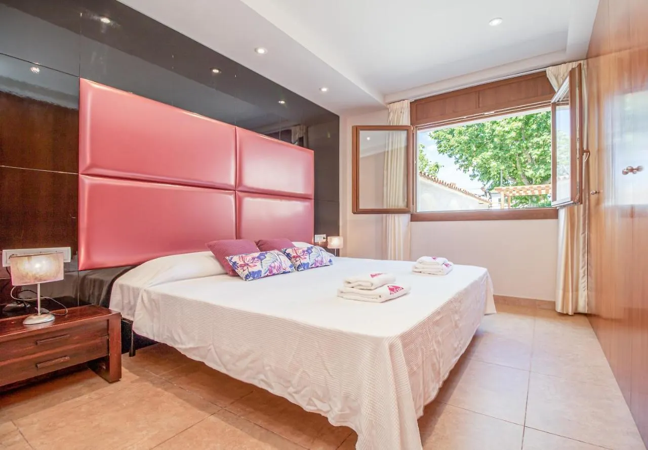 Apart-Rent Casa Al Canal Llobregat 0106 Empuriabrava Villa